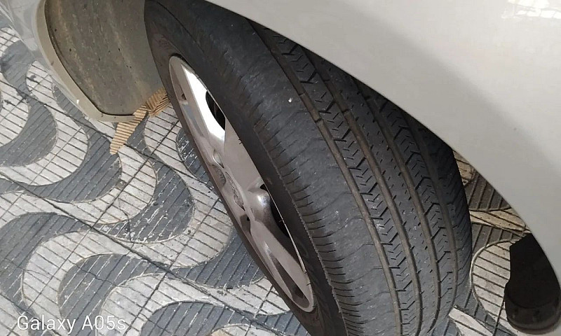 Nissan Livina Sl 1.6...