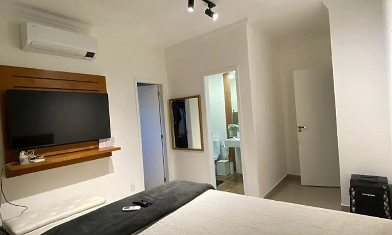 Casa Com 4 Dormitóri...