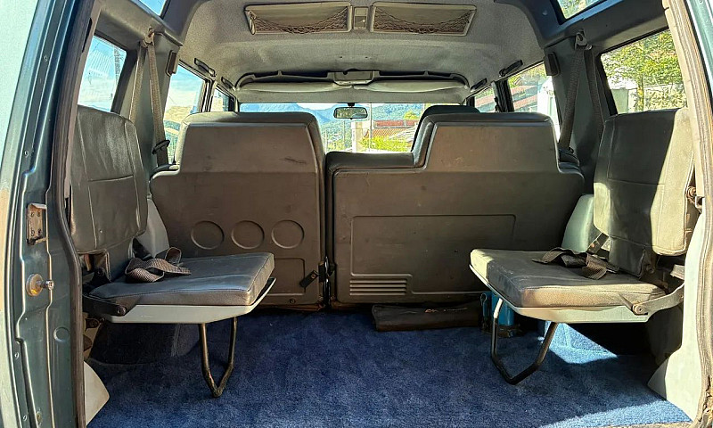 Land Rover Discovery...