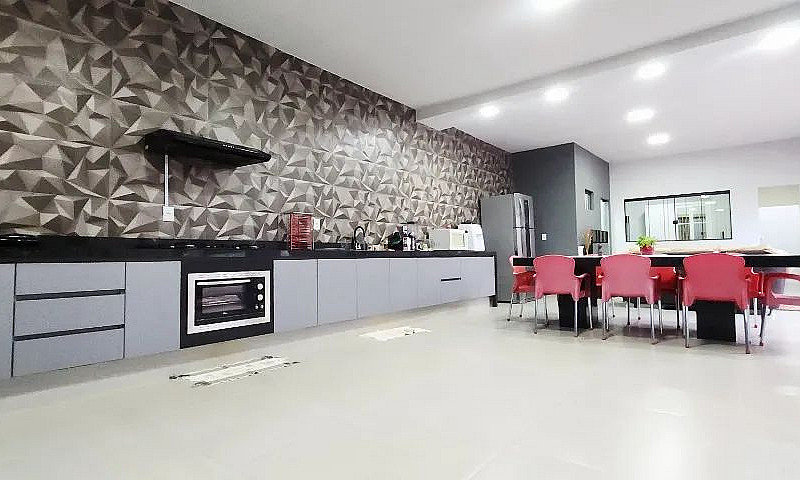 Casa Com Fino Acabam...
