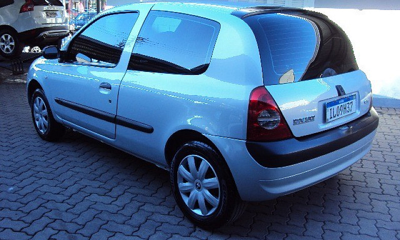 Clio Hatch 1.0 8 Vál...