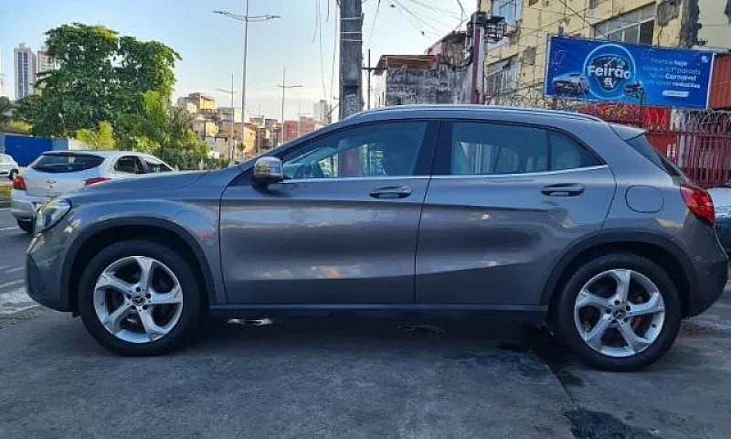 Merceds Benz Gla 200...