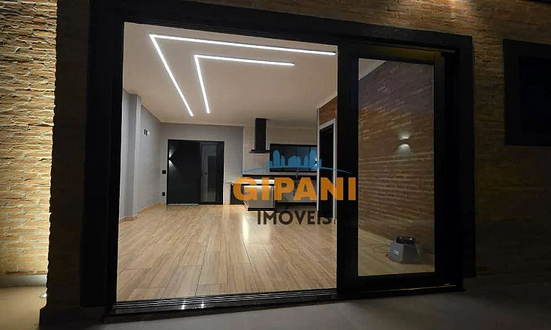 Casa Com 3 Dormitóri...