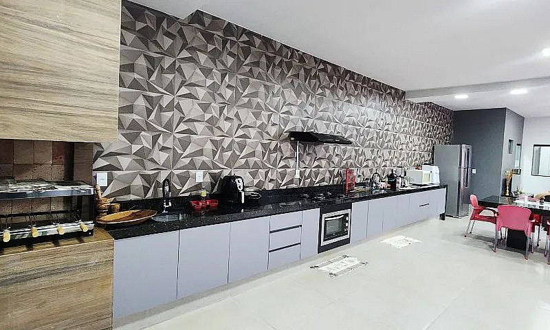 Casa Com Fino Acabam...