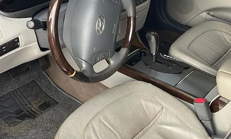 Hyundai Azera Gls 3....