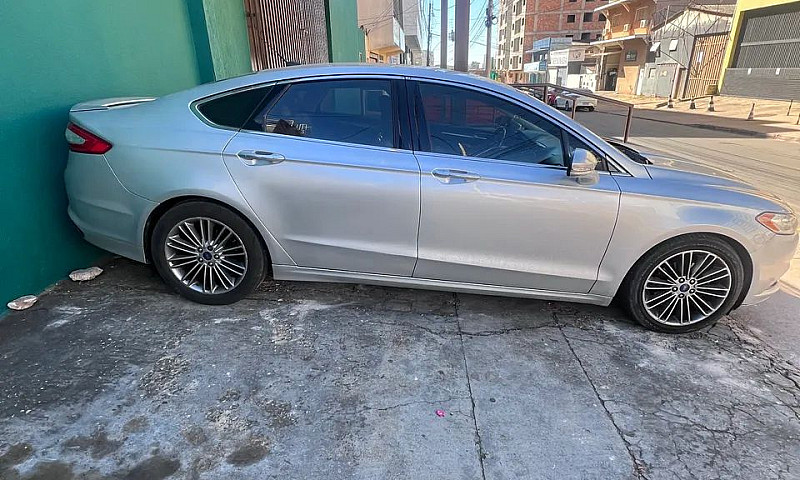 Ford Fusion Titanium...