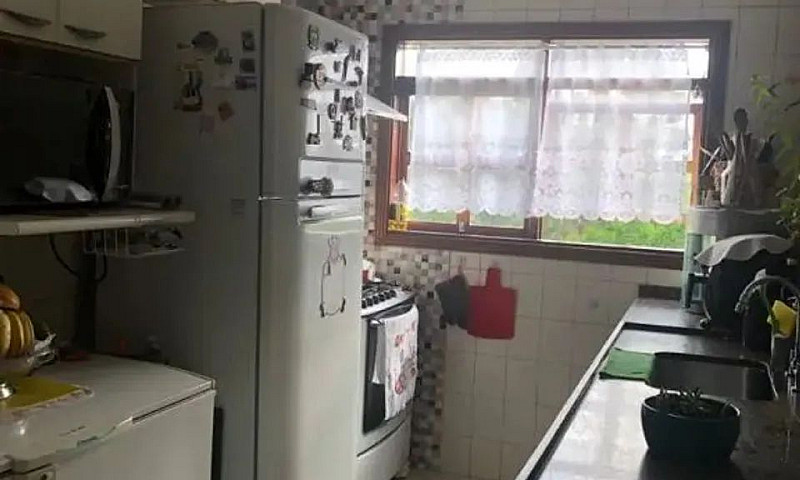 Casa Assobradada - M...