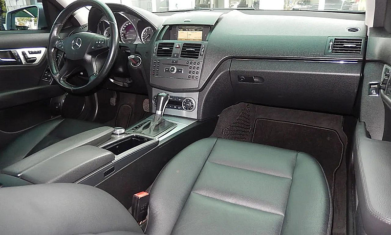 Mercedes-Benz C-200 ...