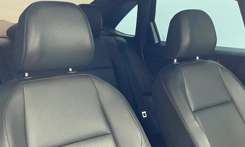 Volkswagen Jetta R-L...