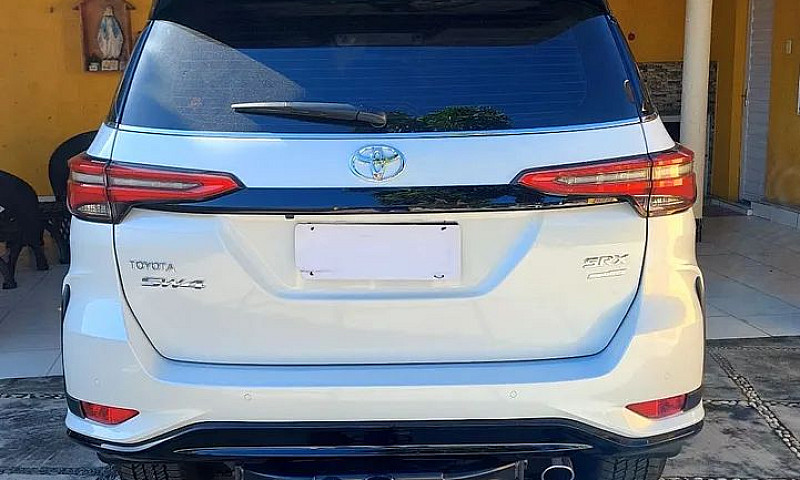 Toyota Hilux Sw4 Srx...