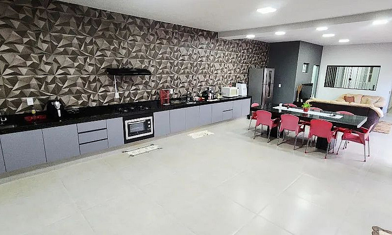 Casa Com Fino Acabam...