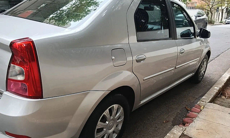 Renault Logan Expres...