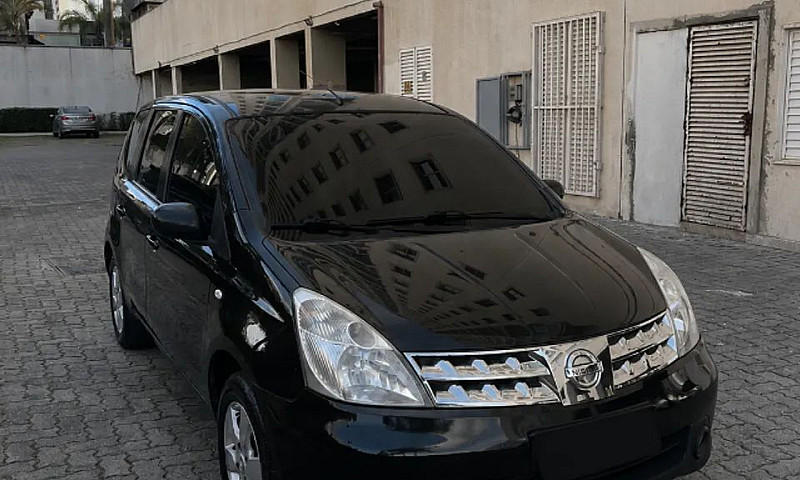 Nissan Livina Sl 1.8...