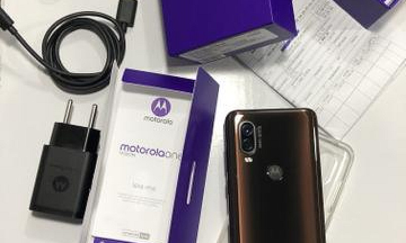 Motorola Moto One Vi...