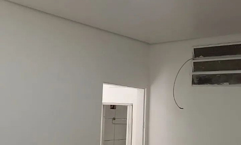 Aluga-Se Casa Quarto...