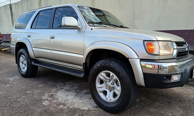 Toyota Hilux Sw4 4X4...