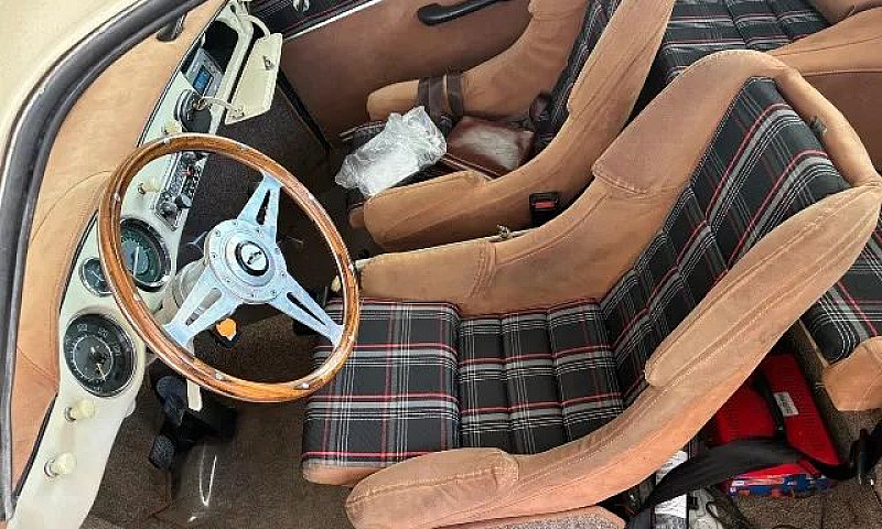 Volkswagen Karmann-G...