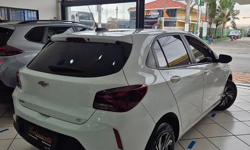 Chevrolet Onix Hatch...