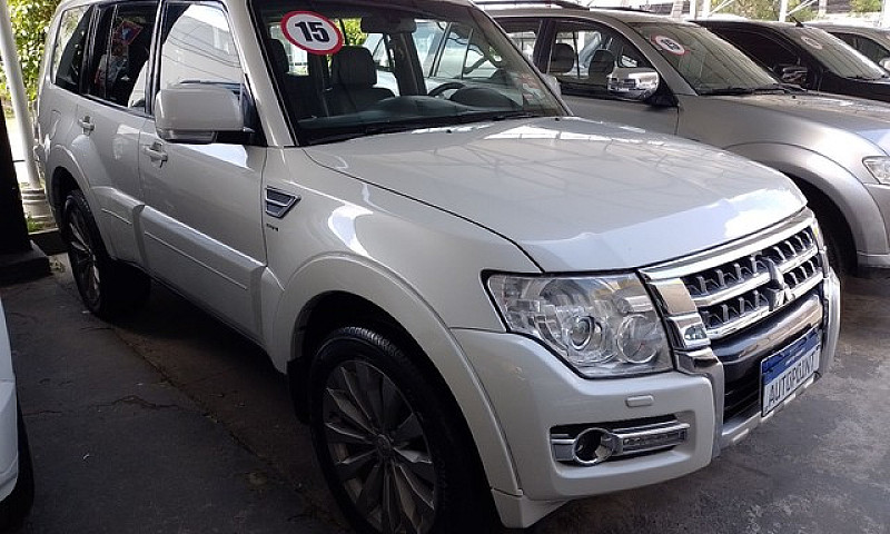 Mitsubishi Pajero Fu...