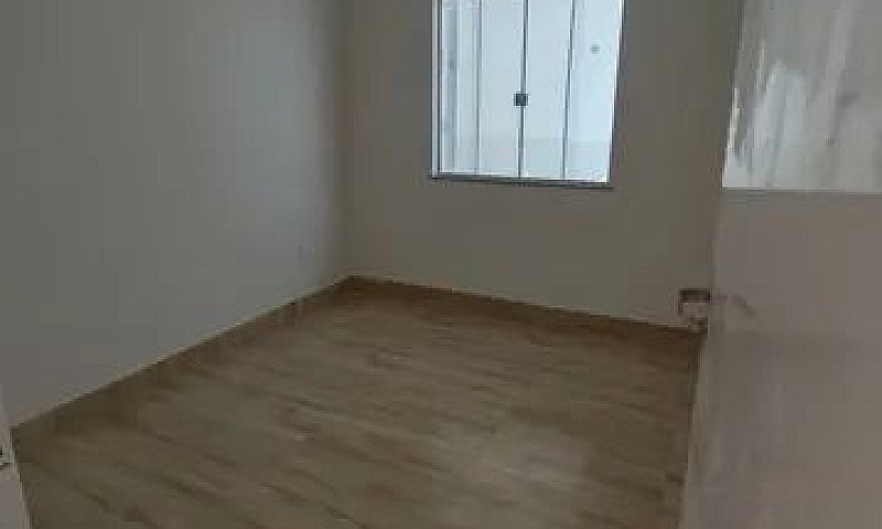 Alugo Casa Nova Em C...