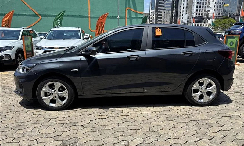 Chevrolet Onix Hatch...