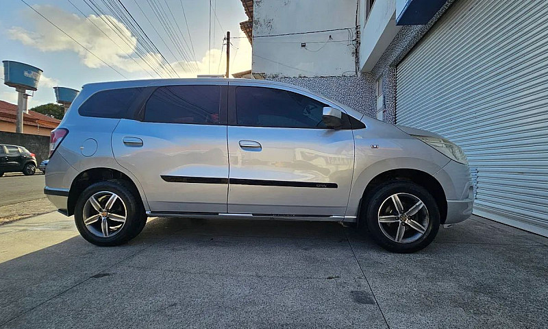 Chevrolet Spin Lt 1....