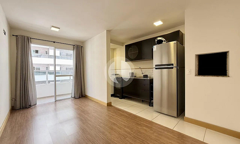 Apartamento Semimobi...