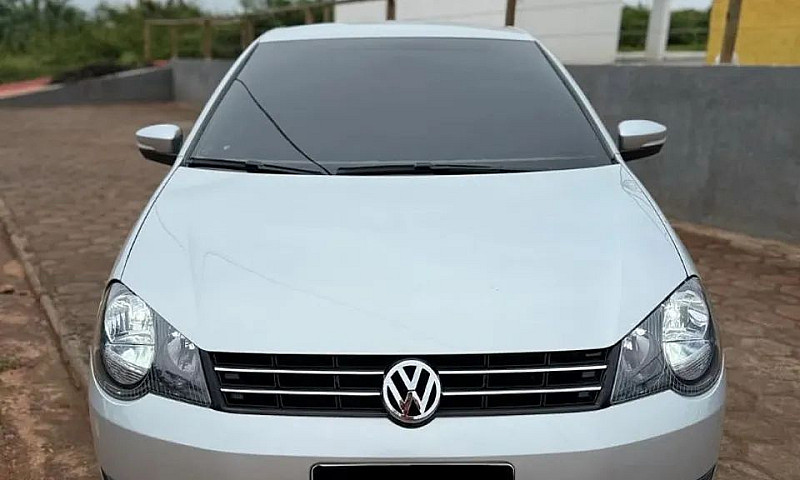 Volkswagen Polo Sed....