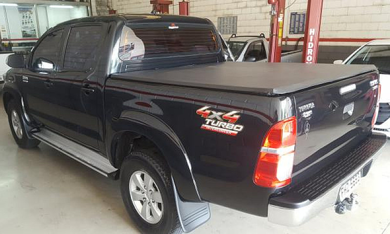 Toyota Hilux Srv 4X4...