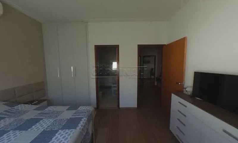 Casa Em Condominio....