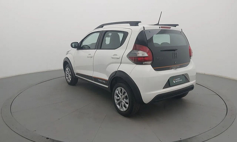 Fiat Mobi Trekking 1...