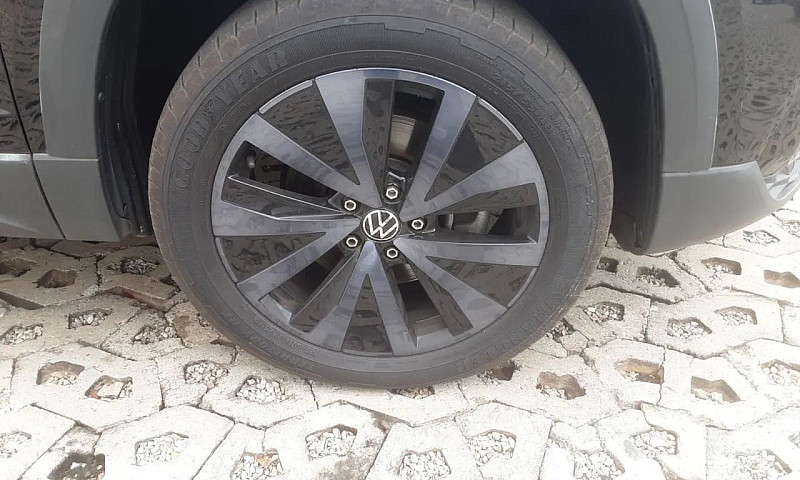Volkswagen Taos Comf...