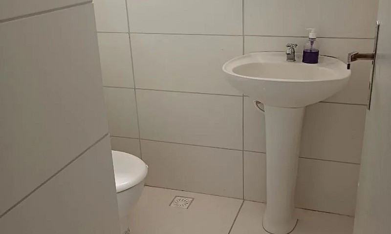 Aluga-Se Quarto Próx...