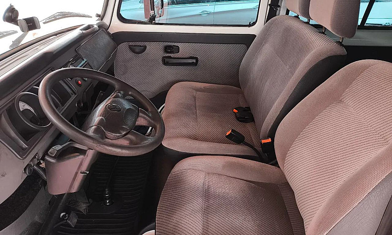 Volkswagen Kombi Sta...