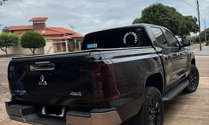 Mitsubishi Triton Hp...