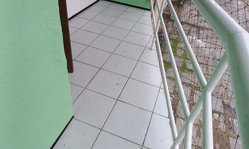 Aluga-Se Casa Condom...