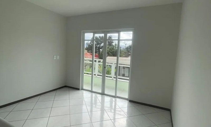 Casa Residencial Com...