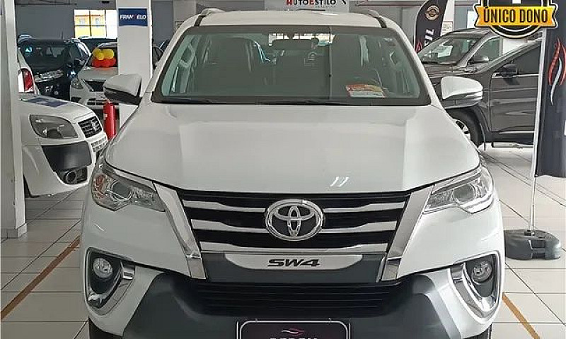 Toyota Hilux Sw4 201...