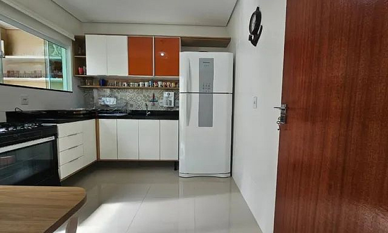 Casa Com 2 Dormitóri...