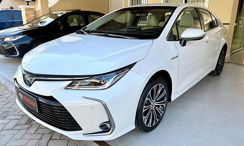 Corolla Altis Premiu...