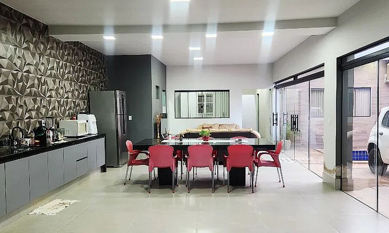 Casa Com Fino Acabam...