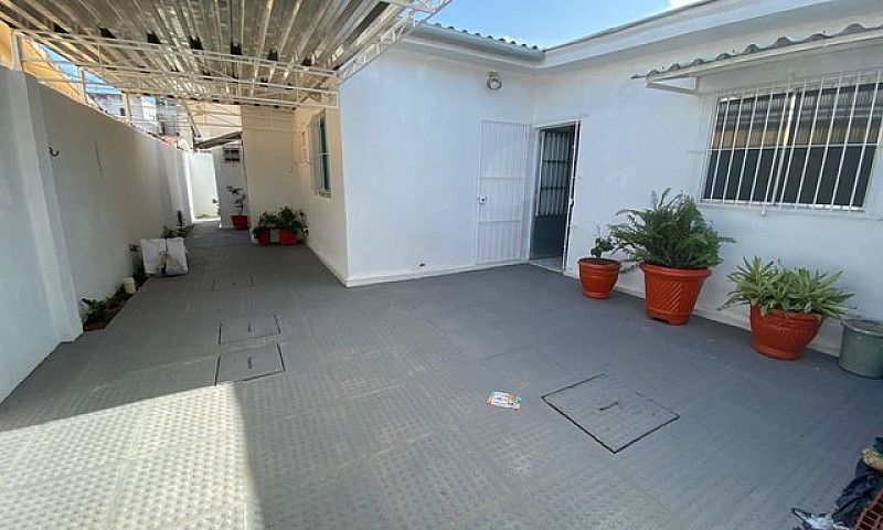 Casa Com 4 Qts Sendo...
