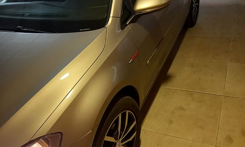 Golf 2016  1.6 Muito...