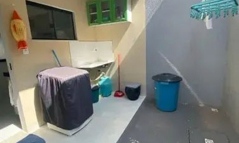 Vendo Essa Casa Com ...