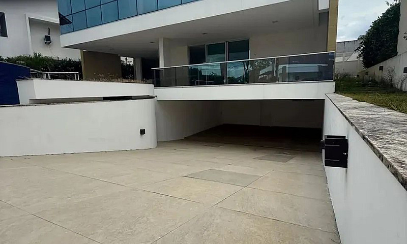 Belíssima Casa Com 4...