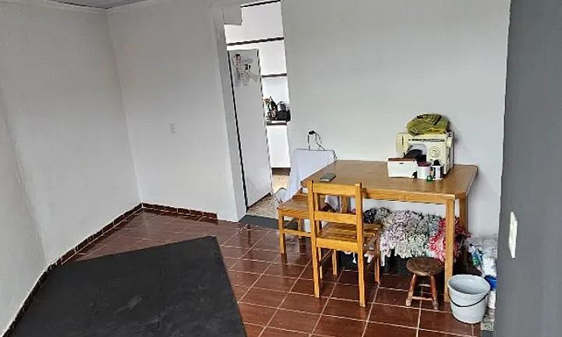 Vende-Se Casa 250 Mi...