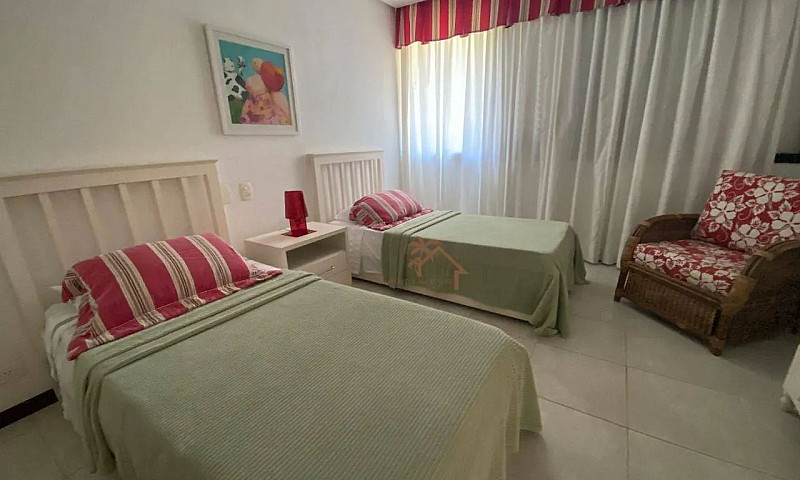 Casa Com 5 Dormitóri...