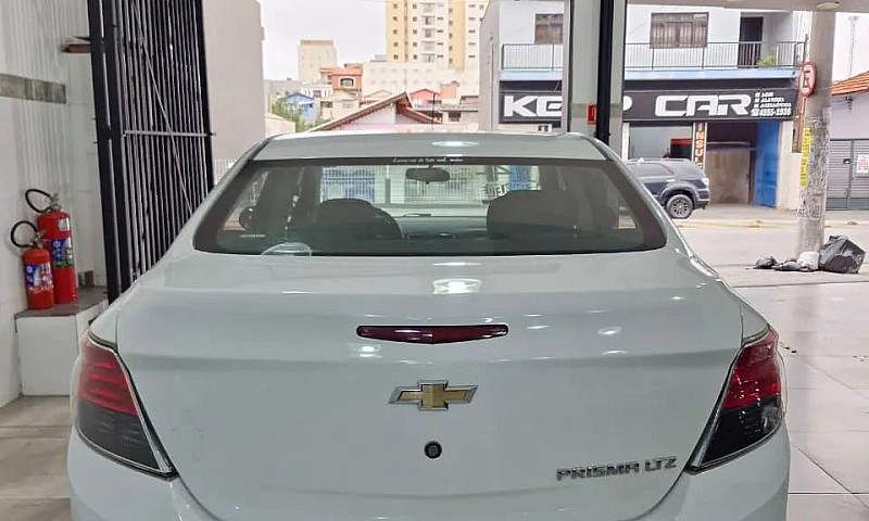 Chevrolet Prisma Sed...
