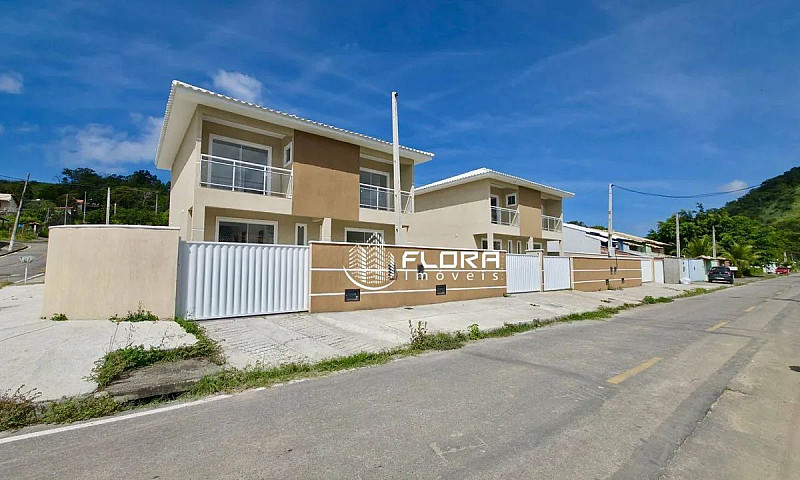 Casa Com 2 Quartos À...