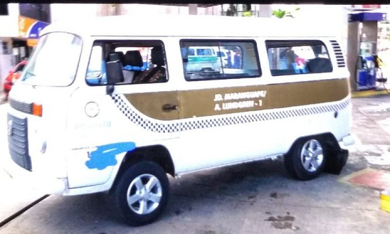 Vendo Kombi De Praça...